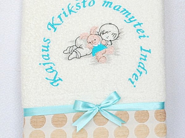 Miegantys zuikučiai - Siuvinėjimas ant rankšluosčių Krikšto tėveliams 2