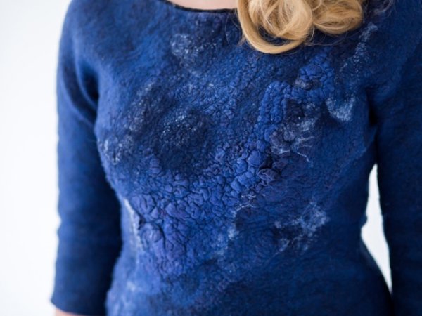 Felt blue dress 2