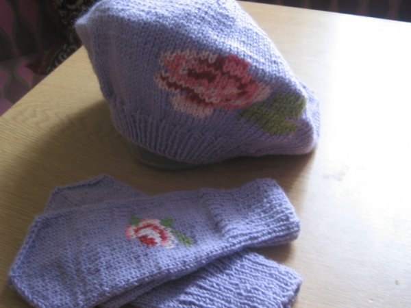 Vaikiškas komplektas.Beretė su pirštinėm - Children clothes