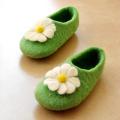 Womens slippers with flowers - Shoes & slippers - felting