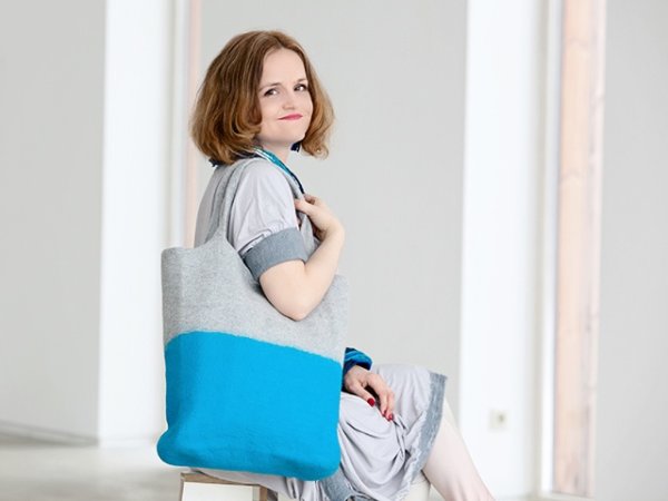 Velta merino vilnos rankine pilkos ir turkio derinys - Handbags & wallets