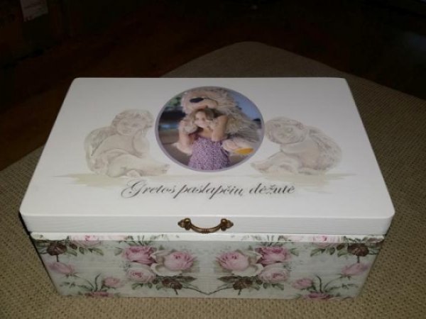 Gretos paslapčių dėžutė - Decoupage