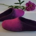Purple and pink colours house shoes "Peony". Felt women shoes. Felted slippers. - Shoes & slippers - felting