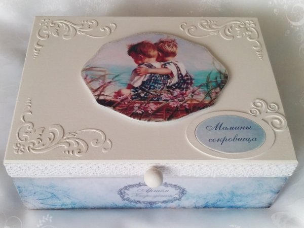 Vardinė prisiminimų dėžutė - Decoupage