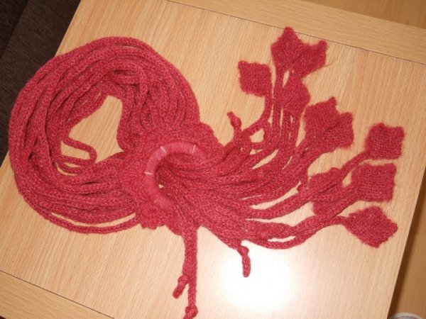 Šalis ,,Nesunokusi vyšnia" - Scarves & shawls