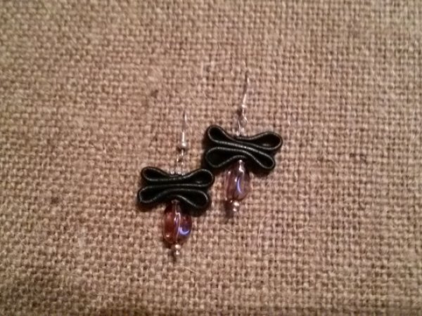 Auskarai su kaspinėliu - Earrings