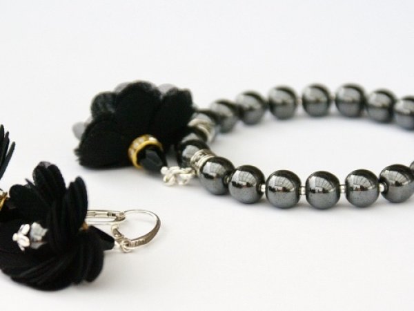 Auskarų ir apyrankės komplektas "Black flower" - Kits