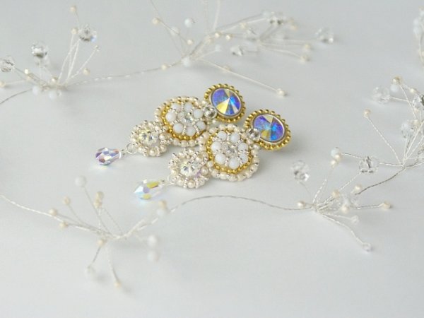 Earring "White Queen" 3
