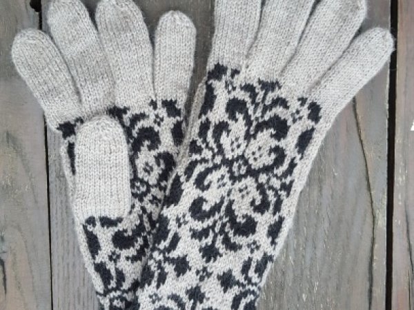 pirstuotos pirstines su gele - Gloves & mittens