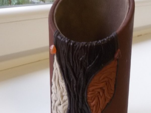 Pieštukinė,,Rudas ir baltas lapas'' - Leather articles