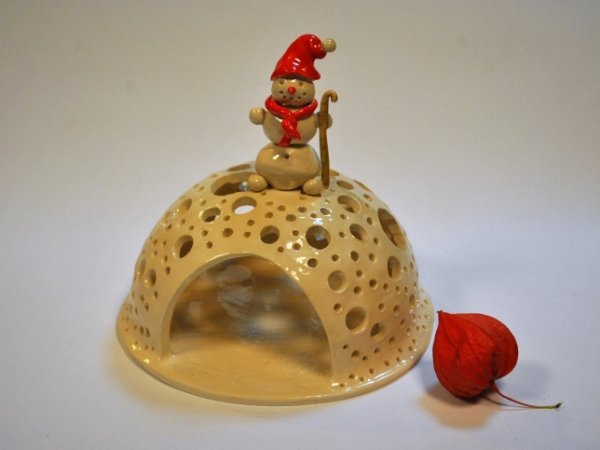 Grožis su besmegeniu - Ceramics