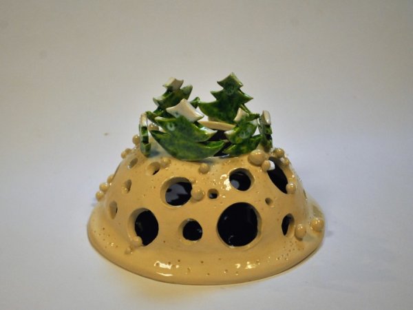 Grožis su eglutėm II - Ceramics