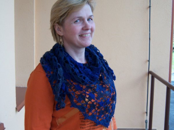 Regia kaklaskare- melynoji - Wraps & cloaks