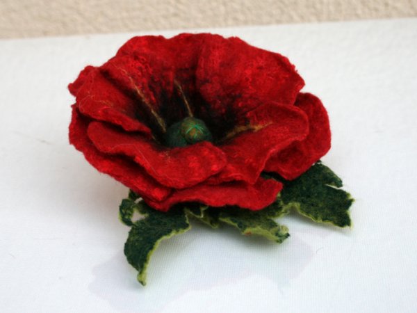 Velta  gėlė -sagė ,,AGUONA ,, 1