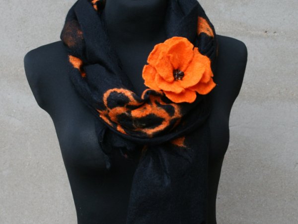 Veltas šalikas ,,ORANŽINĖS GĖLĖS ,, 3