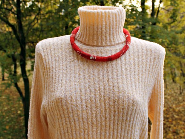 Beaded rope necklaces checkered red and white, crochet rope, bead crochet  3