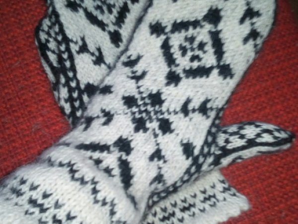 Mmmmmmmmmnnnnnnnnn - Gloves & mittens