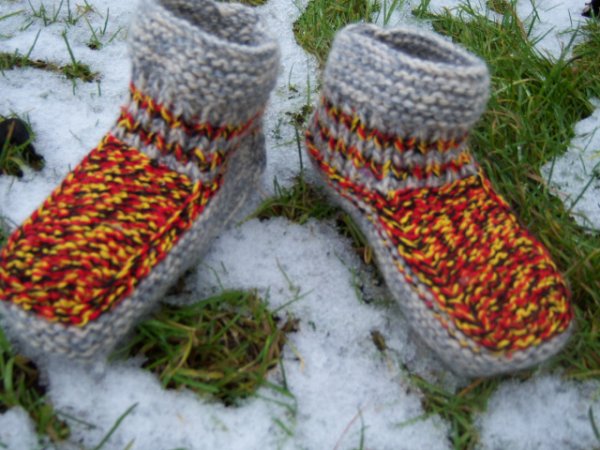 Spalvingos vilnones tapkutes - Shoes