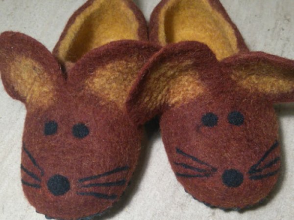 Vaikiskos tapkutės ,,Rudasis peliukas'' - Shoes & slippers