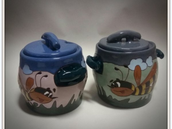 Medaus puodynės su bitėm - Ceramics