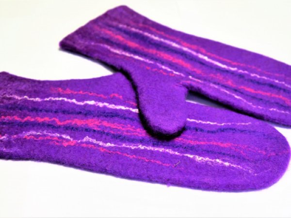 Pirštinės "Alyvinės" - Gloves & mittens