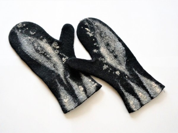 Veltinio pirštinės "Juodosios" - Gloves & mittens