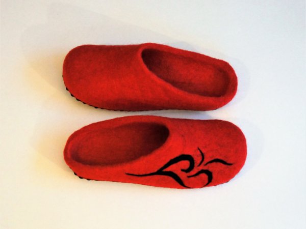 Veltos moteriškos tapkės "Valentininės" - Shoes & slippers