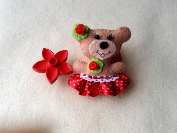 Sagytė " Valentina" - Brooches