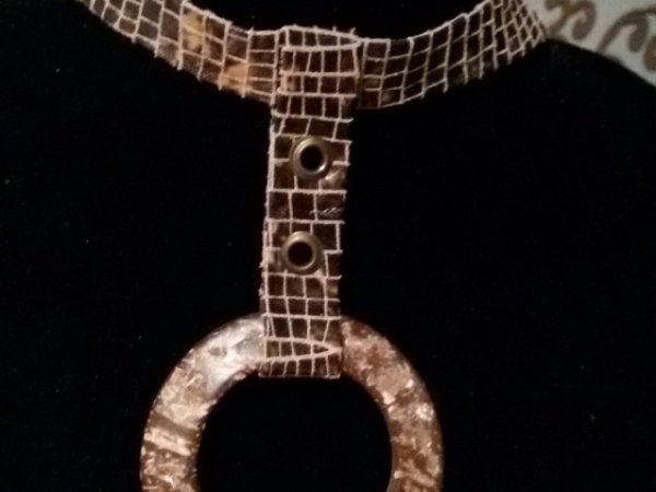 Kaklo papuošalas-čokeris,,Kaulinis žiedas'' - Necklace