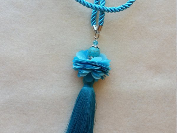 Vėrinys žydros spalvos - Necklace