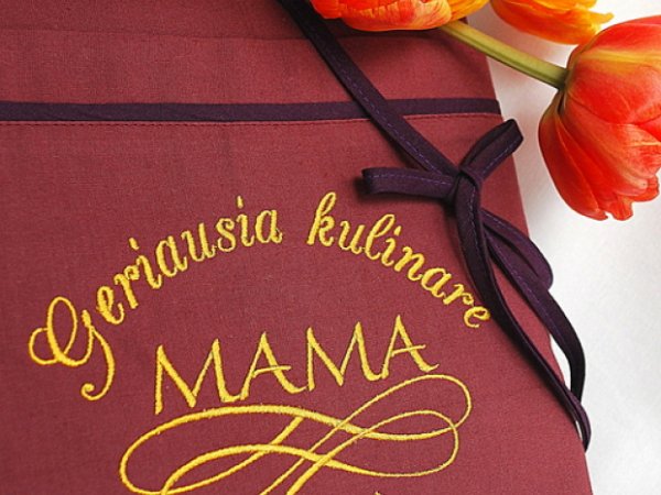 Siuvinėta prijuostė Mamos dienos proga - Geriausia kulinarė - MAMA 1