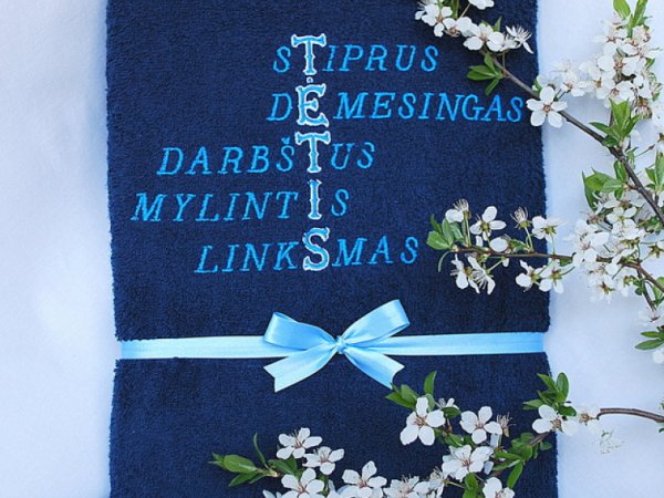Stiprus + dėmesingas + darbštus + mylintis + linksmas = TĖTIS 1