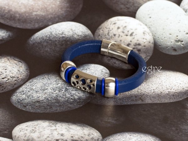 Regaliz bangle Blue 2