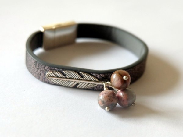 Leather bracelet with Rodonitas 1