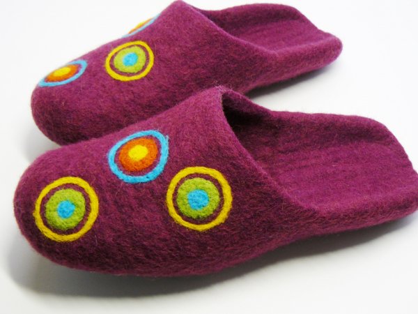 Įspiriamos veltinio  šlepetės :) - Shoes & slippers