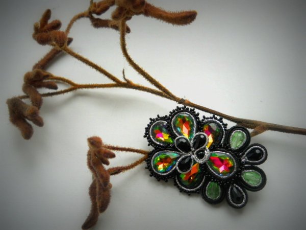 sutažo sagė "Miražas" - Soutache