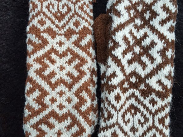 rudos kumstines pirstines - Gloves & mittens