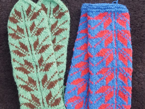 ryskiu spalvu kumstines pirstines - Gloves & mittens