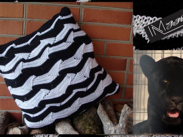 Juoda - balta, balta - juoda :) :) :) siūlai - linas... - Pillows