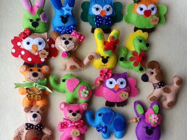 segiukai vaikams - Brooches