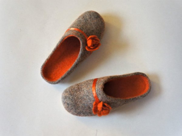 Felted slippers for women 2