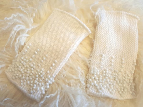 Baltos riešinės II 2