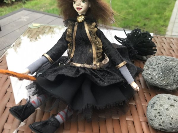 Helouvyno ragana Sabrina 2