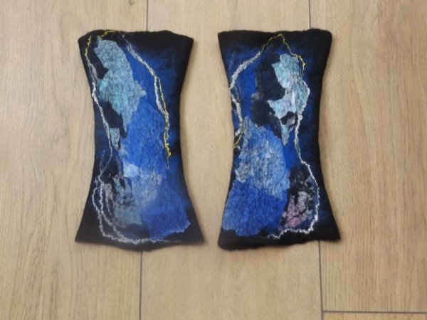 veltos riešinės juoda-mėlyna 2