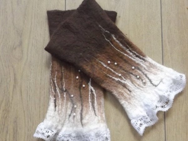 veltos riešinės "Kava su grietinėle" - Wristlets