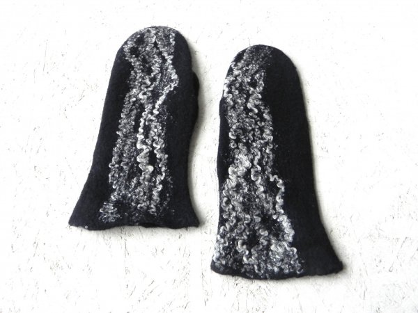 Veltos juodos pirstines baltas dekoras - Gloves & mittens