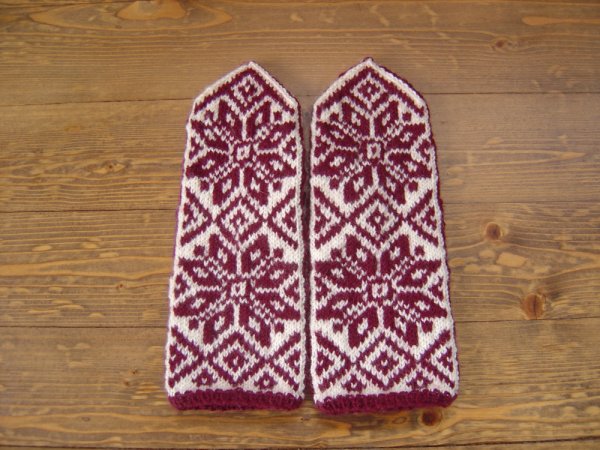Pirstines bordo-balta 3