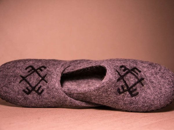 Baltiški motyvai - Shoes & slippers