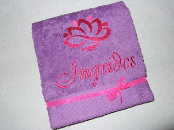Siuvinėtas rankšluostis jogos mėgėjai - Needlework