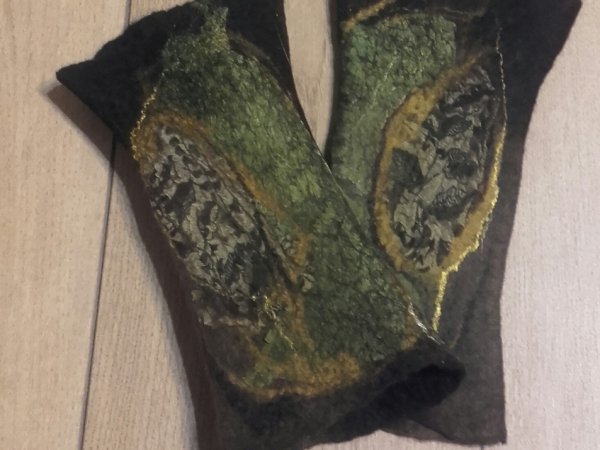 Veltos riešinės "Miško spalvos" - Wristlets